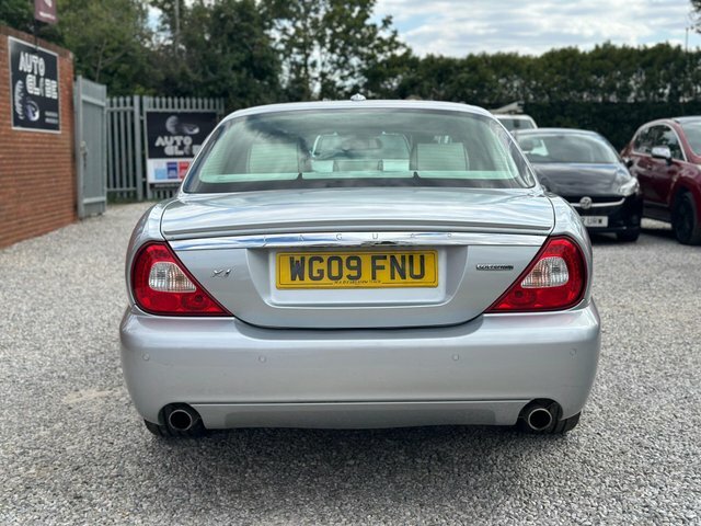 Jaguar XJ 2.7 Tdvi Executive Black #12