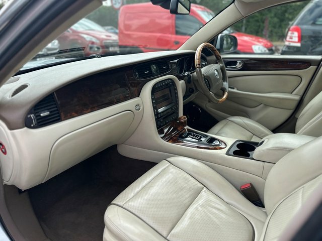 Jaguar XJ Tdvi Sovereign Silver #5