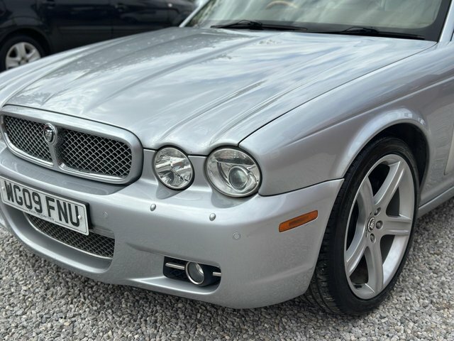 Jaguar XJ 2.7 Tdvi Executive Black #36