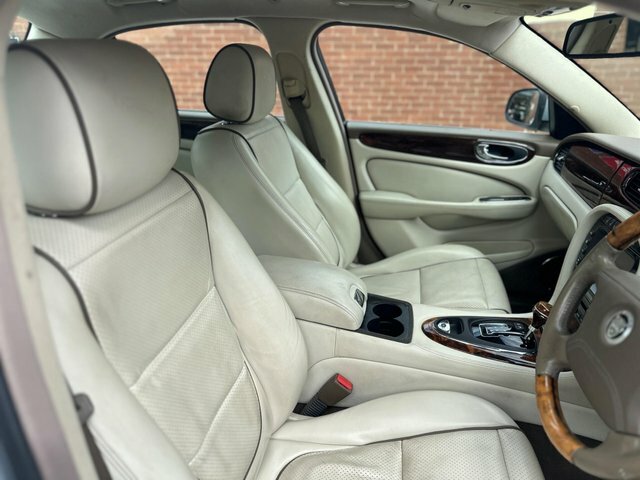 Jaguar XJ 2.7 Tdvi Executive Black #28