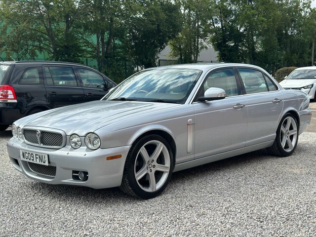 Jaguar XJ Tdvi Sovereign Silver #2