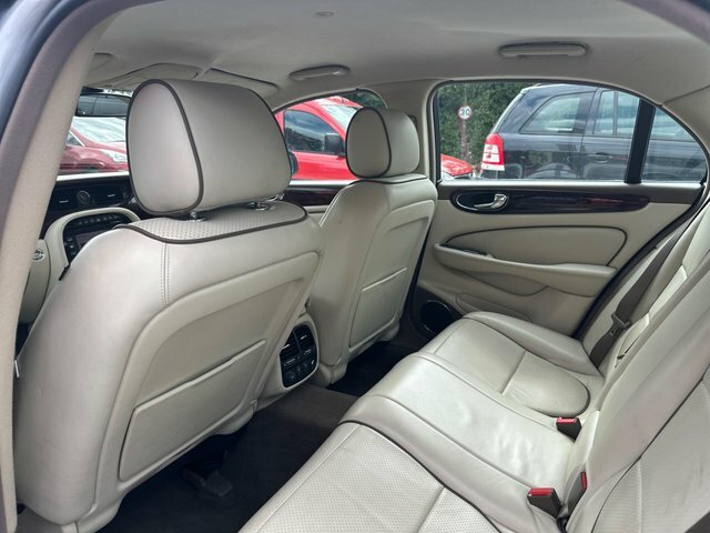 Jaguar XJ 2.7 Tdvi Executive Black #42