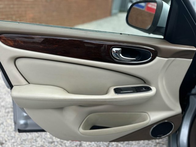 Jaguar XJ 2.7 Tdvi Executive Black #43
