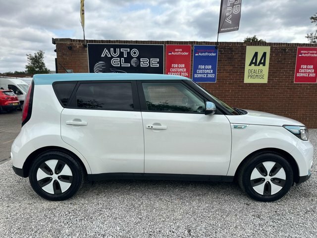 Kia Soul Ev Auto 5dr White #4
