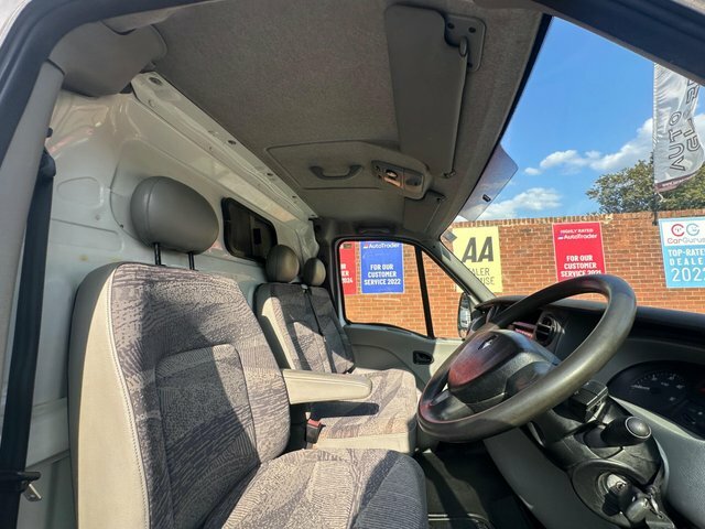Renault Master Mpv White #24