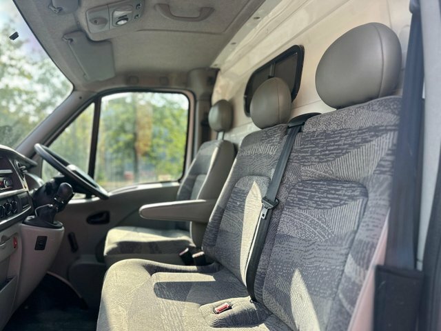 Renault Master Mpv White #10