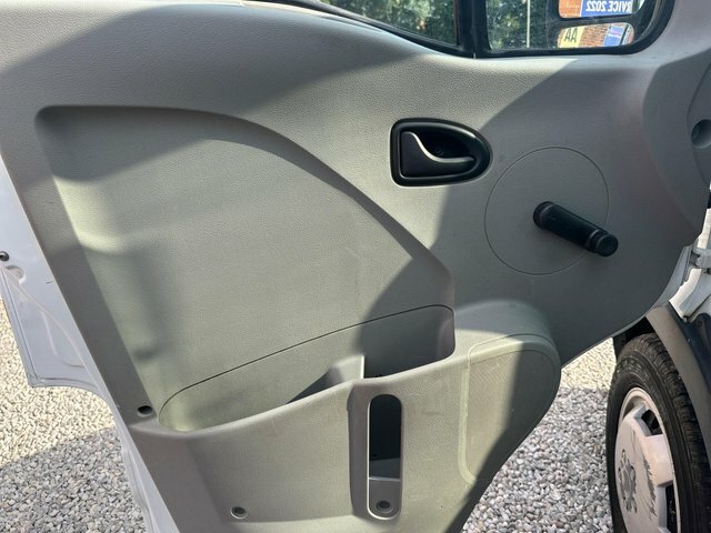 Renault Master Mpv White #30