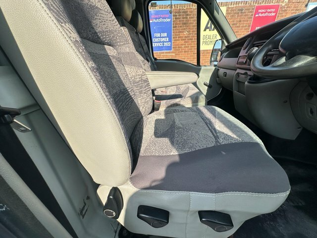 Renault Master Mpv White #23