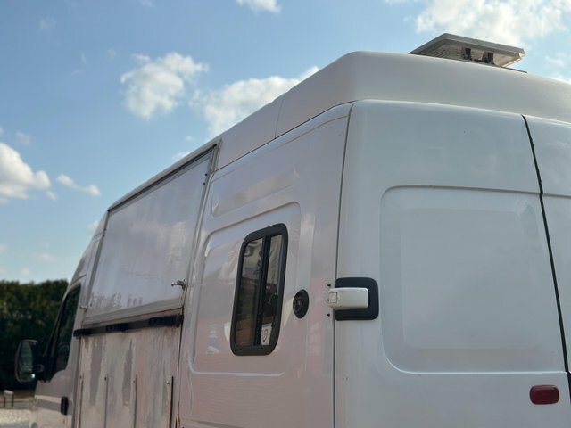 Renault Master Mpv White #19