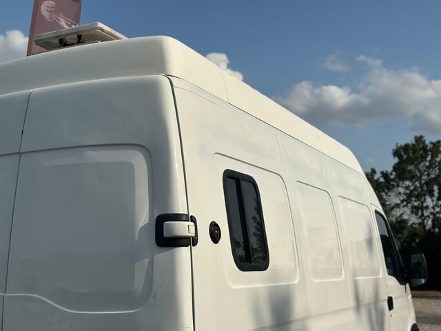 Renault Master Mpv White #16