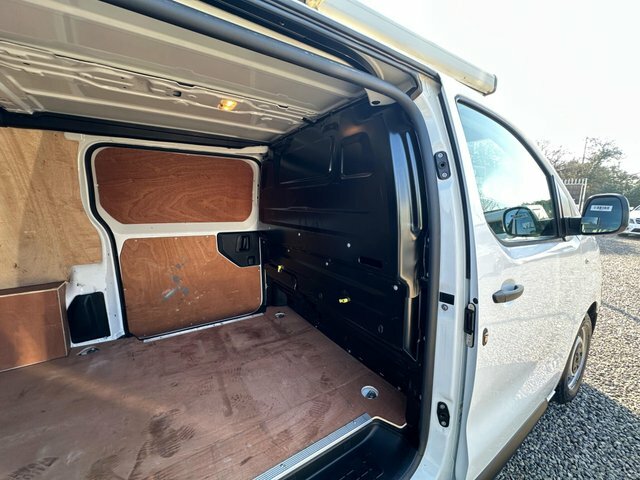 Peugeot Expert Panel Van 2.0 Bluehdi 1400 Professional Long Panel White #9