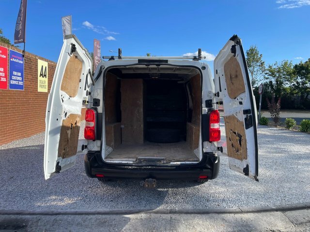 Vauxhall Vivaro Turbo D 3100 Edition White #6