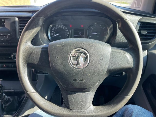 Vauxhall Vivaro 2900 1.5D 100Ps Edition H1 Van White #31