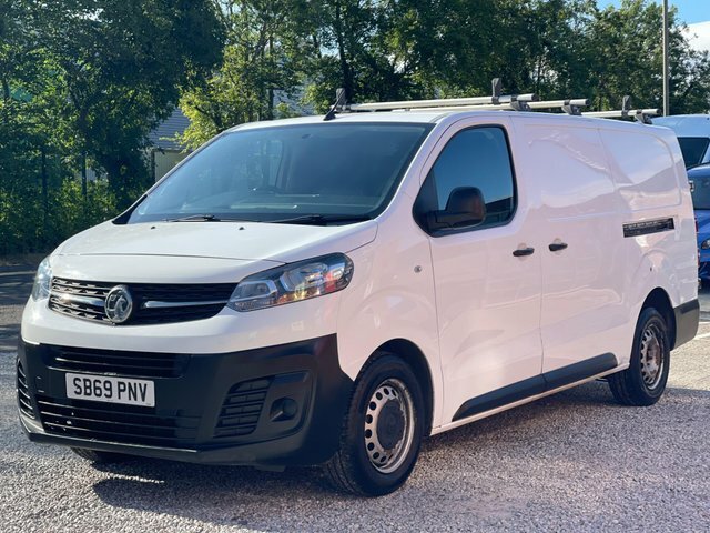 Vauxhall Vivaro Turbo D 3100 Edition White #2