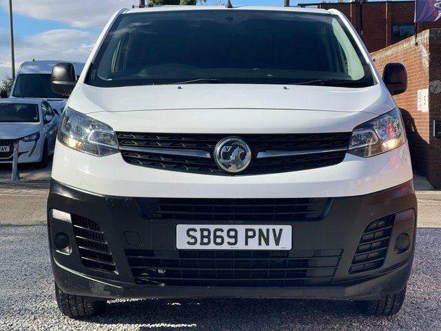 Vauxhall Vivaro 2900 1.5D 100Ps Edition H1 Van White #9