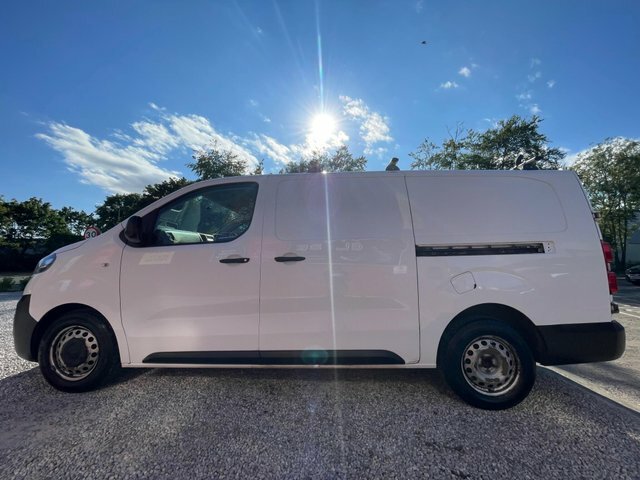 Vauxhall Vivaro 2900 1.5D 100Ps Edition H1 Van White #10
