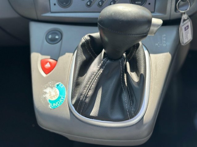 Renault Grand Scenic Se I-vtec White #40