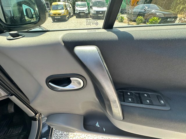 Renault Grand Scenic Se I-vtec White #23