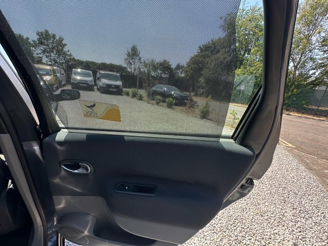 Renault Grand Scenic Se I-vtec White #22