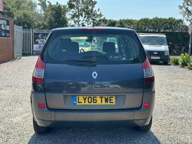 Renault Grand Scenic Se I-vtec White #14