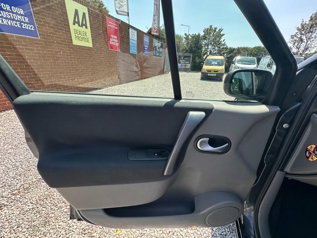 Renault Grand Scenic Se I-vtec White #33