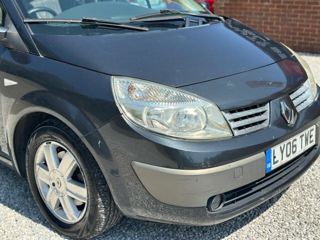 Renault Grand Scenic Se I-vtec White #26