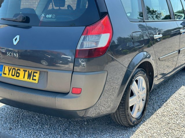 Renault Grand Scenic Se I-vtec White #17