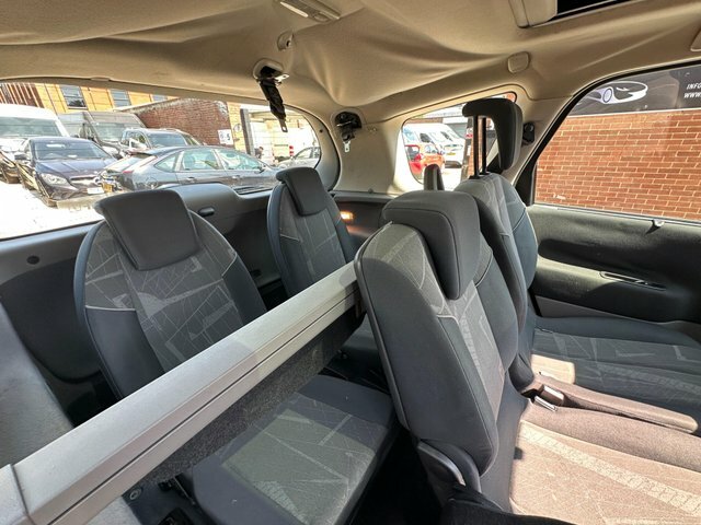 Renault Grand Scenic Se I-vtec White #19