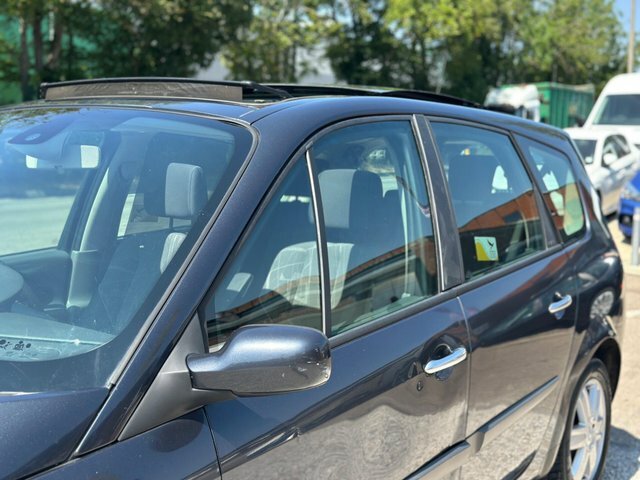 Renault Grand Scenic Se I-vtec White #28