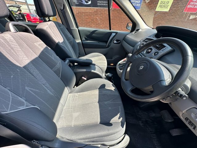 Renault Grand Scenic Se I-vtec White #25