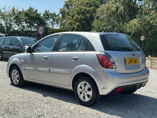 Kia RIO Crdi 2 Silver #4