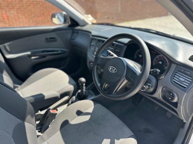 Kia RIO Crdi 2 Silver #5