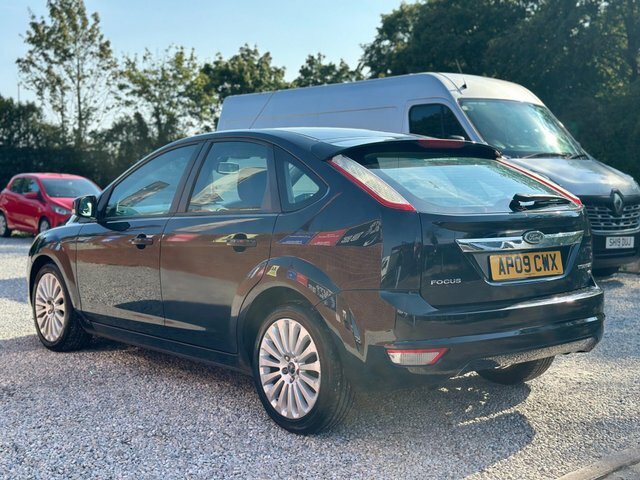 Ford Focus Titanium 5dr AP09CWX Black #4