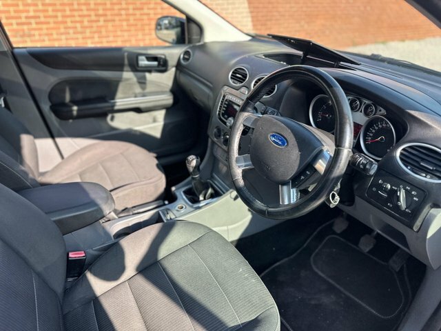 Ford Focus Titanium 5dr AP09CWX Black #5