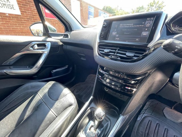 Peugeot e-2008 E-vti Puretech Allure Suv Egc Euro 5 Ss 82 Grey #34