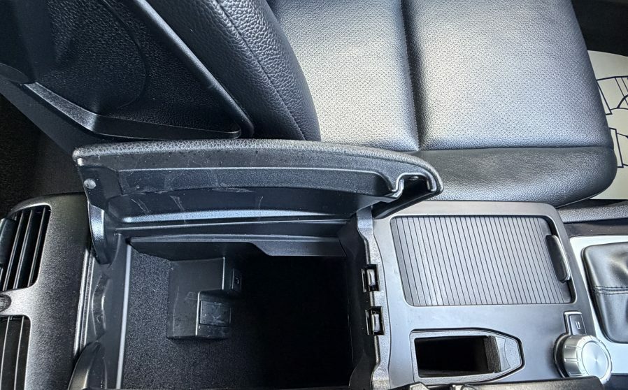 Mercedes-Benz C Class C200 Cdi Blueefficiency Silver #3