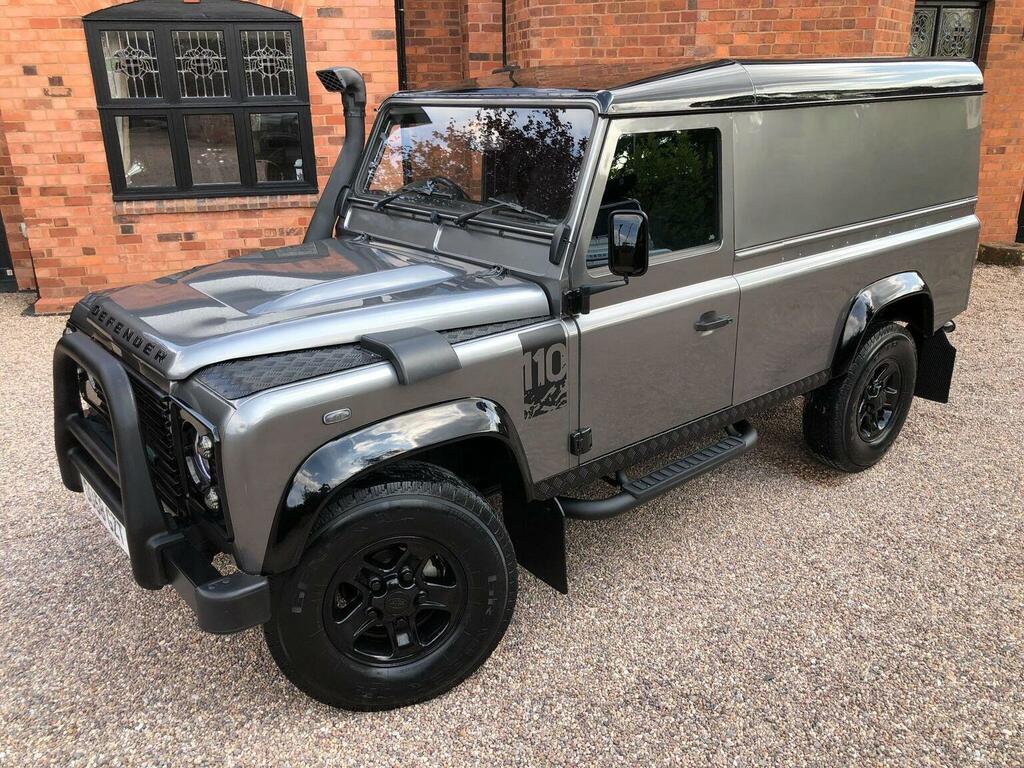 Land Rover Defender 110 Defender 110 Double Cab Pick Up Green #30