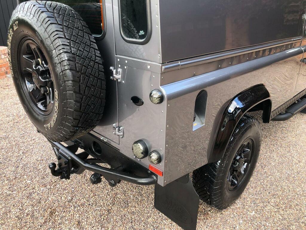 Land Rover Defender 110 Defender 110 Double Cab Pick Up Green #33