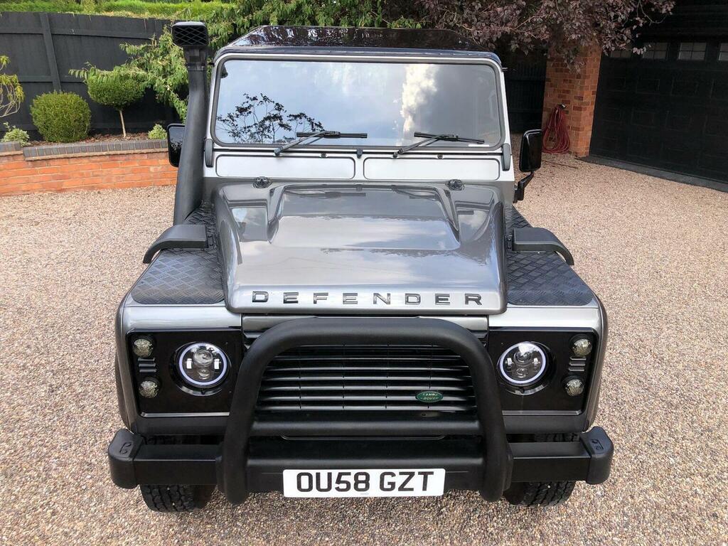 Land Rover Defender 110 Defender 110 Double Cab Pick Up Green #25