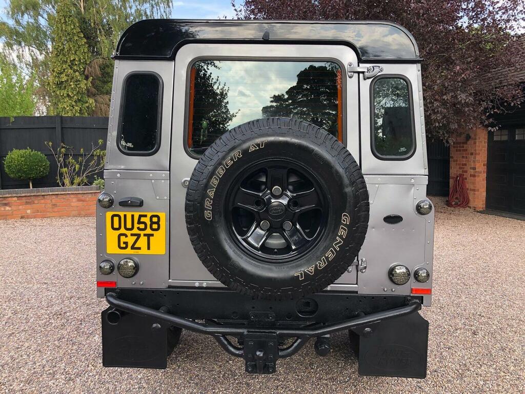 Land Rover Defender 110 Defender 110 Double Cab Pick Up Green #69