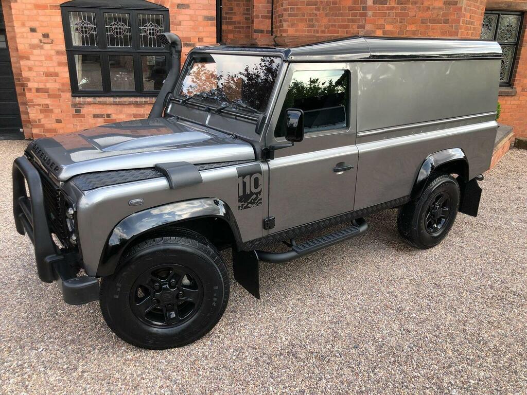 Land Rover Defender 110 Defender 110 Double Cab Pick Up Green #72