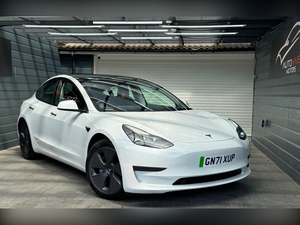 Tesla Model 3 Standard Range Plus Rwd White
