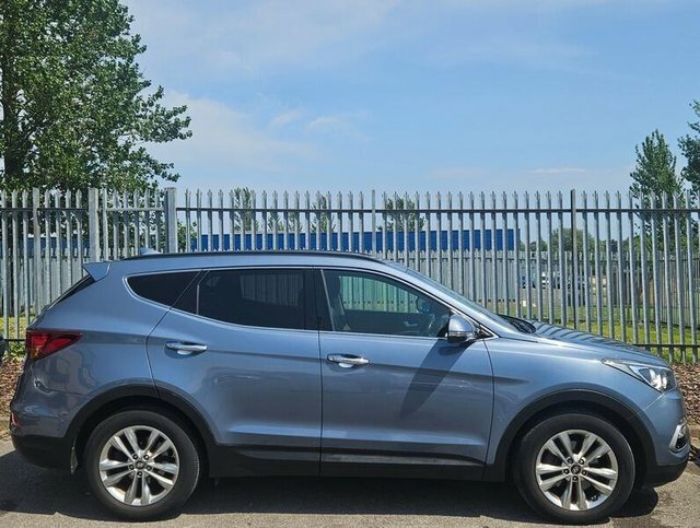 Hyundai Santa Fe 2.2 Crdi Blue Drive Premium Suv 4W YP66WMK Blue #3