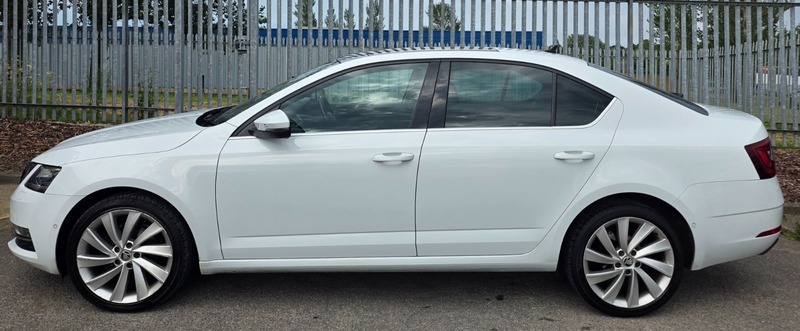 Skoda Octavia 2.0 Tdi Laurin White #2