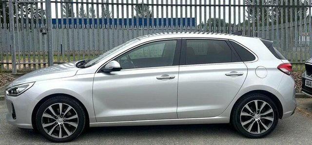 Hyundai I30 1.6 Crdi Blue Drive Premium Se Hatchback Diese Silver #3