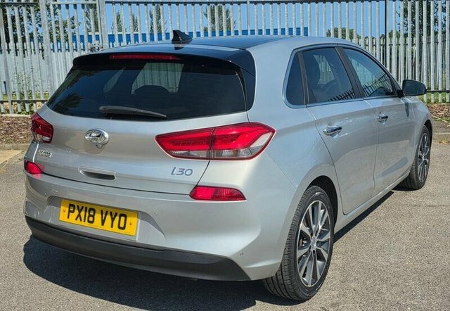 Hyundai I30 1.6 Crdi Blue Drive Premium Se Hatchback Diese Silver #6