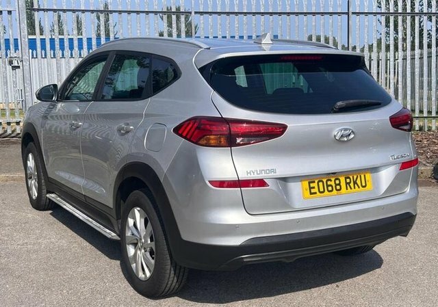 Hyundai Tucson 1.6 Gdi Se Nav Suv Euro 6 Ss EO68RKU Silver #6