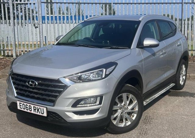 Hyundai Tucson 1.6 Gdi Se Nav Suv Euro 6 Ss EO68RKU Silver #2