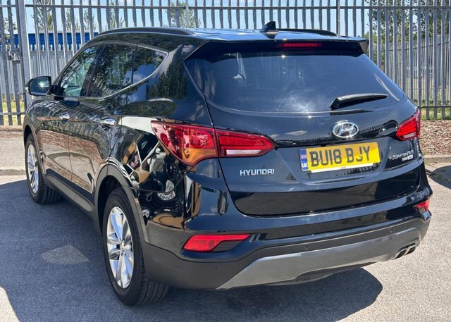 Hyundai Santa Fe 2.2 Crdi Blue Drive Premium Suv Black #6