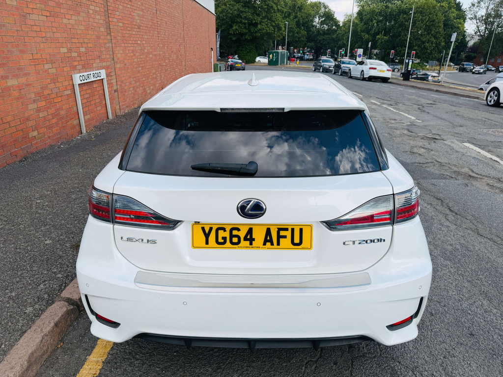Lexus CT F-sport With Premium Navigation White #7
